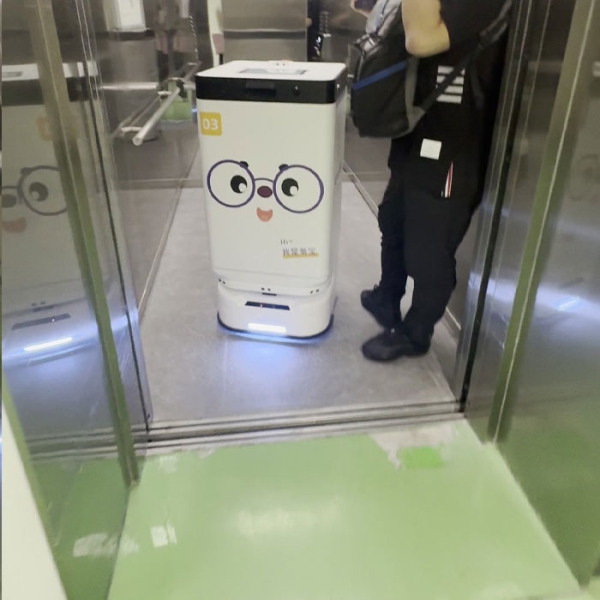 Where to Find Wholesale Hospital Robots for Your Facility
