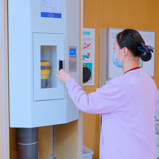 AMR vs. Pneumatic Tube Systems-1