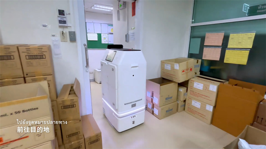 Hospital Logistics Robots-1