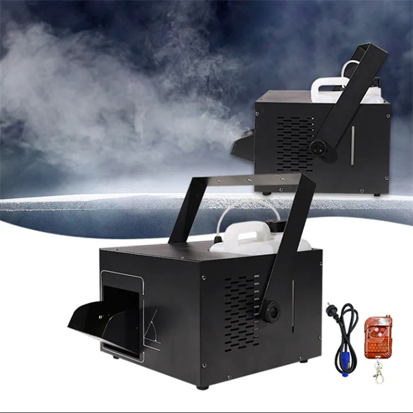 Maximize coverage with Fogger 1200W's wide spray range