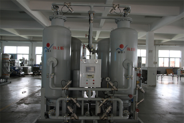Key factors to consider when choosing a nitrogen generator, such as flow rate and purity levels