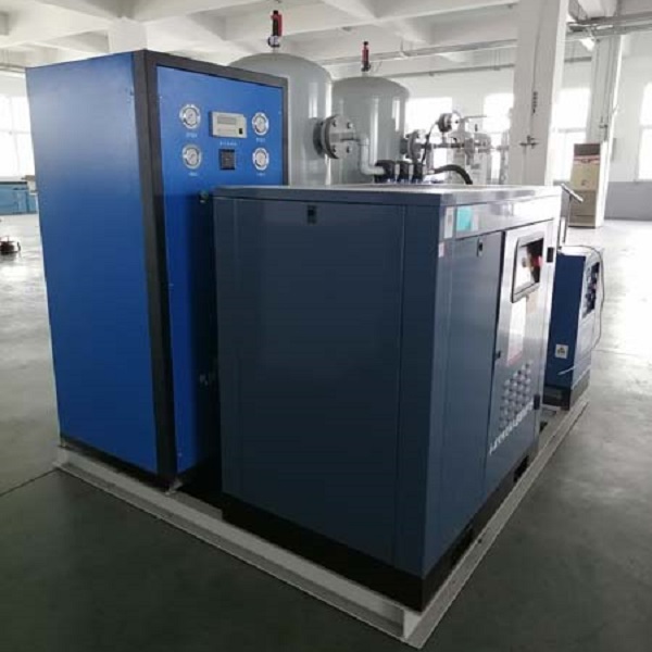 Space-saving nitrogen generator for industrial applications