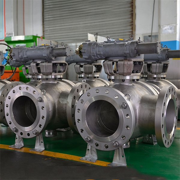Common uses for T port 3 way ball valves in plumbing and HVAC systems