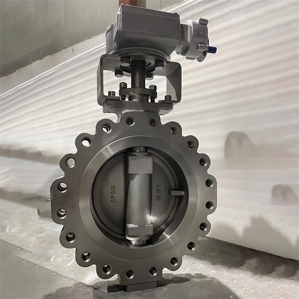 Smooth, bubble-tight sealing with stainless steel butterfly valve