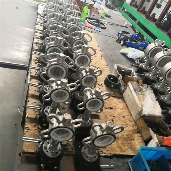 Seamless operation in high-pressure environments