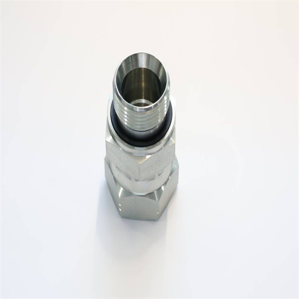What are the benefits of using metric hydraulic adapter fittings in industrial applications?