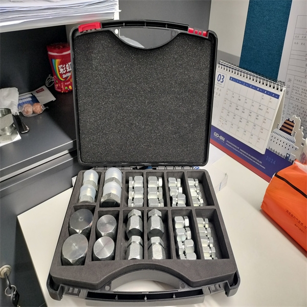 What features to look for in durable straight hydraulic fittings
