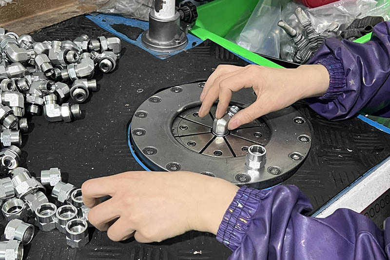 Buckling machine