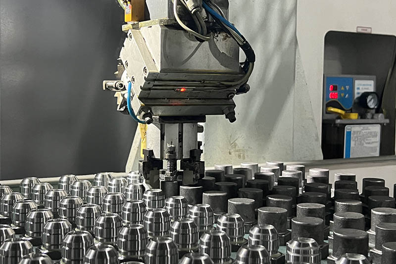 Automatic CNC machine