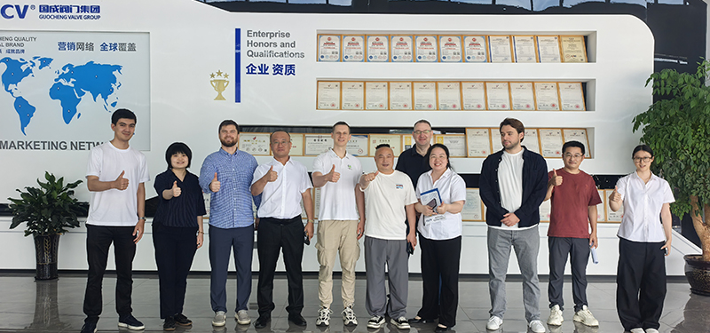 Uzbekistan clients Visit Our Factory for Business Negotiations