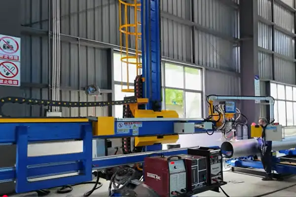 Dual beam column and boom welding manipulator, automatic welding machine welder