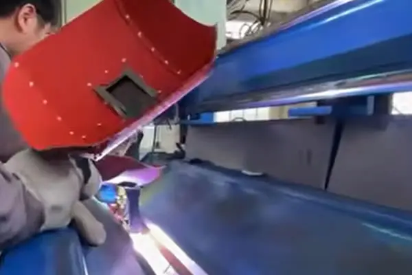 Fixed longitudinal seam welding machine, automatic pressure vessel pipe tank welder