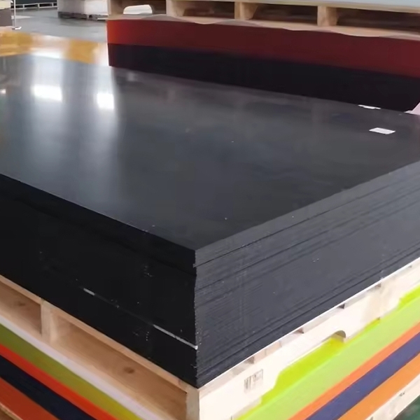 How Black Acrylic Sheets Compare to Other Materials for Outdoor and Indoor Use