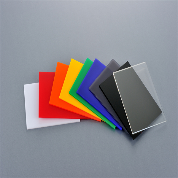 Sử dụng Acrylic trắng trong suốt