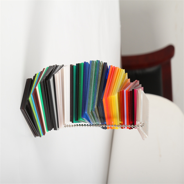 Utilizarea plexiglasului acrilic negru