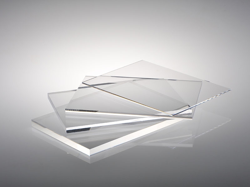 Perspex vs. akrýl vs. pólýkarbónati vs. gleri, hver er munurinn?