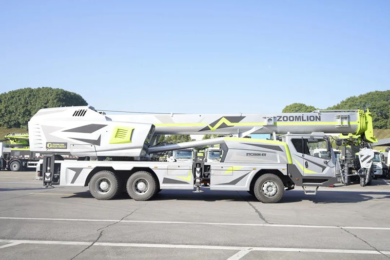 Zoomlion's wheeled crane won the national "single champion" product