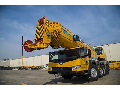 High Efficiency 220 Ton All-terrain Crane XCA220