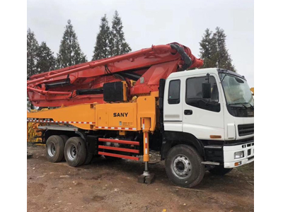 Used concrete pump