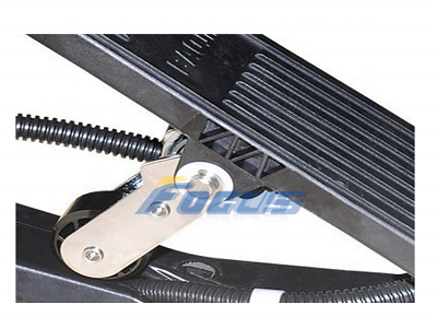 ZOOMLION Truck Crane Spare Parts QY50V QY50V532 QY55V Electronical oil pedal 1031700064
