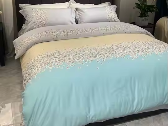 Set tempat tidur mewah dengan motif katun 100% lembut dan nyaman