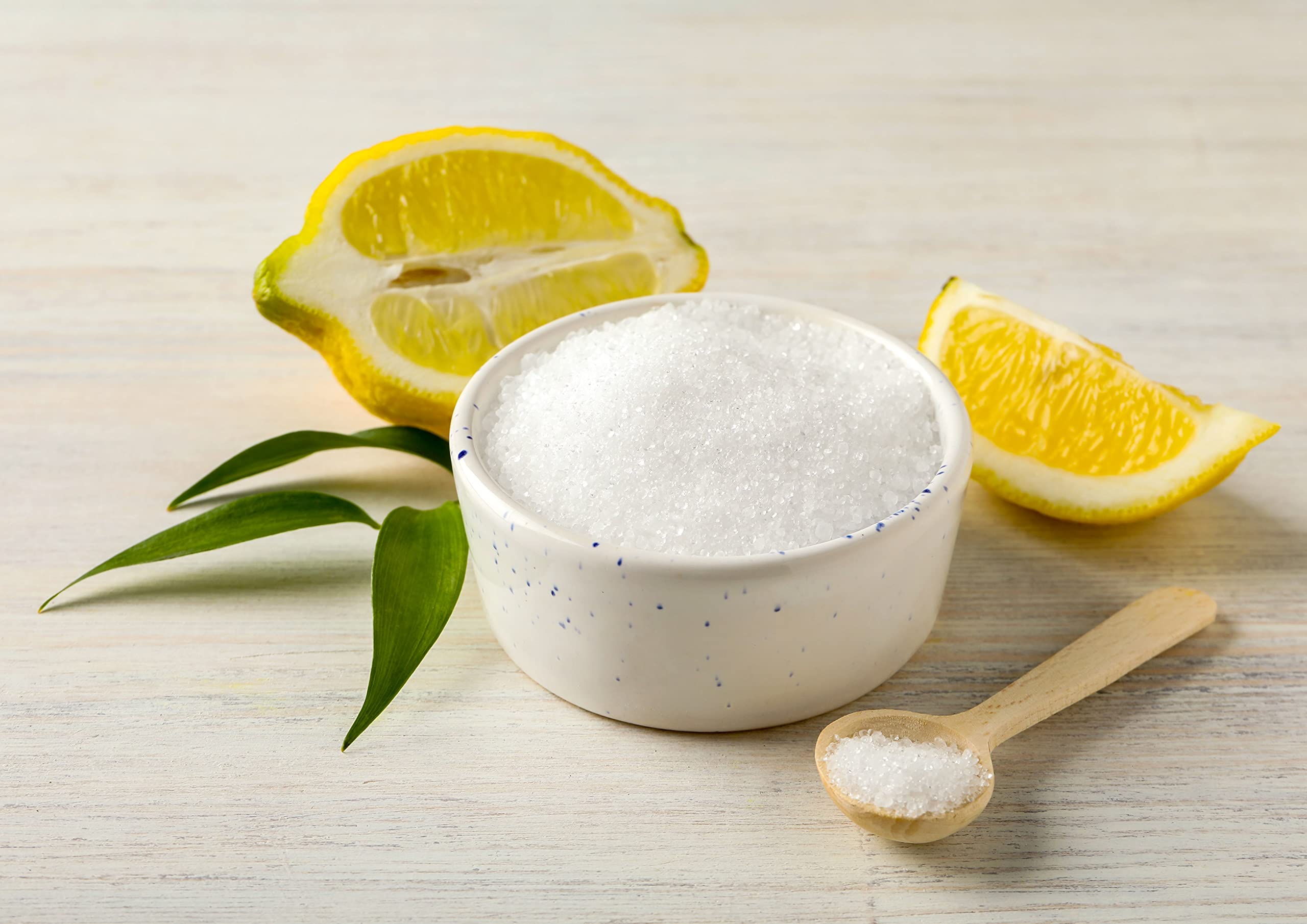 It is a powerful oxidant