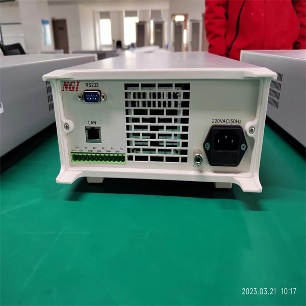 Fòm chaj elektwonik pou tès konvètisè DC-DC
