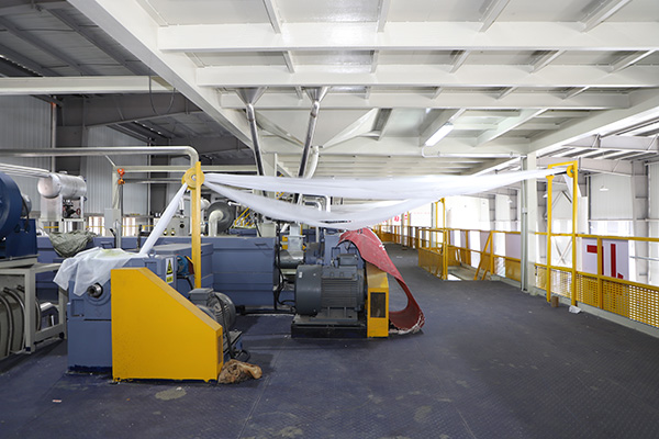 Achieving precision and efficiency with our mask meltblown nonwoven fabric making machine