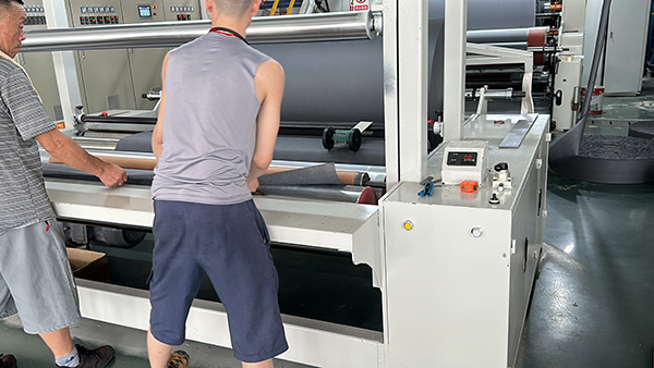 High-quality output with non woven roll making machine