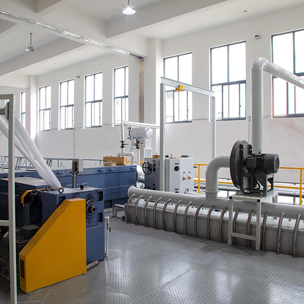 Easily adjust the machine settings for different widths and lengths of material.