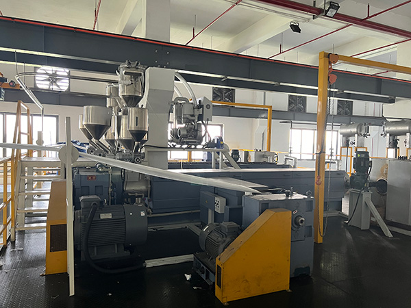 How nonwoven lines are revolutionizing the textile industry