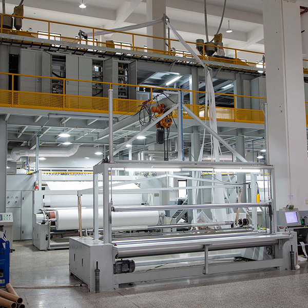 The durability and versatility of pet nonwoven materials for pet accessories