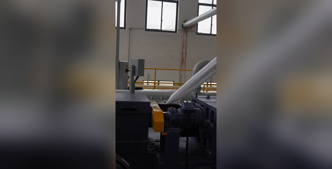 what is non woven fabric made of