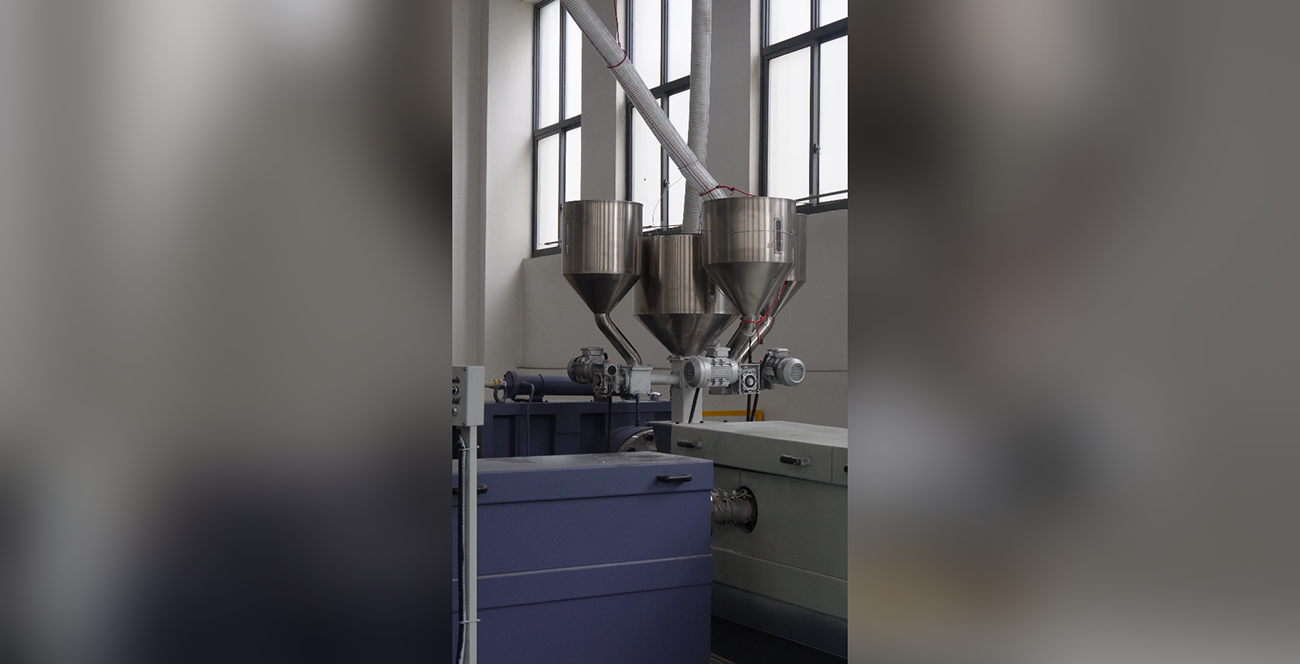 what is non woven fabric made of