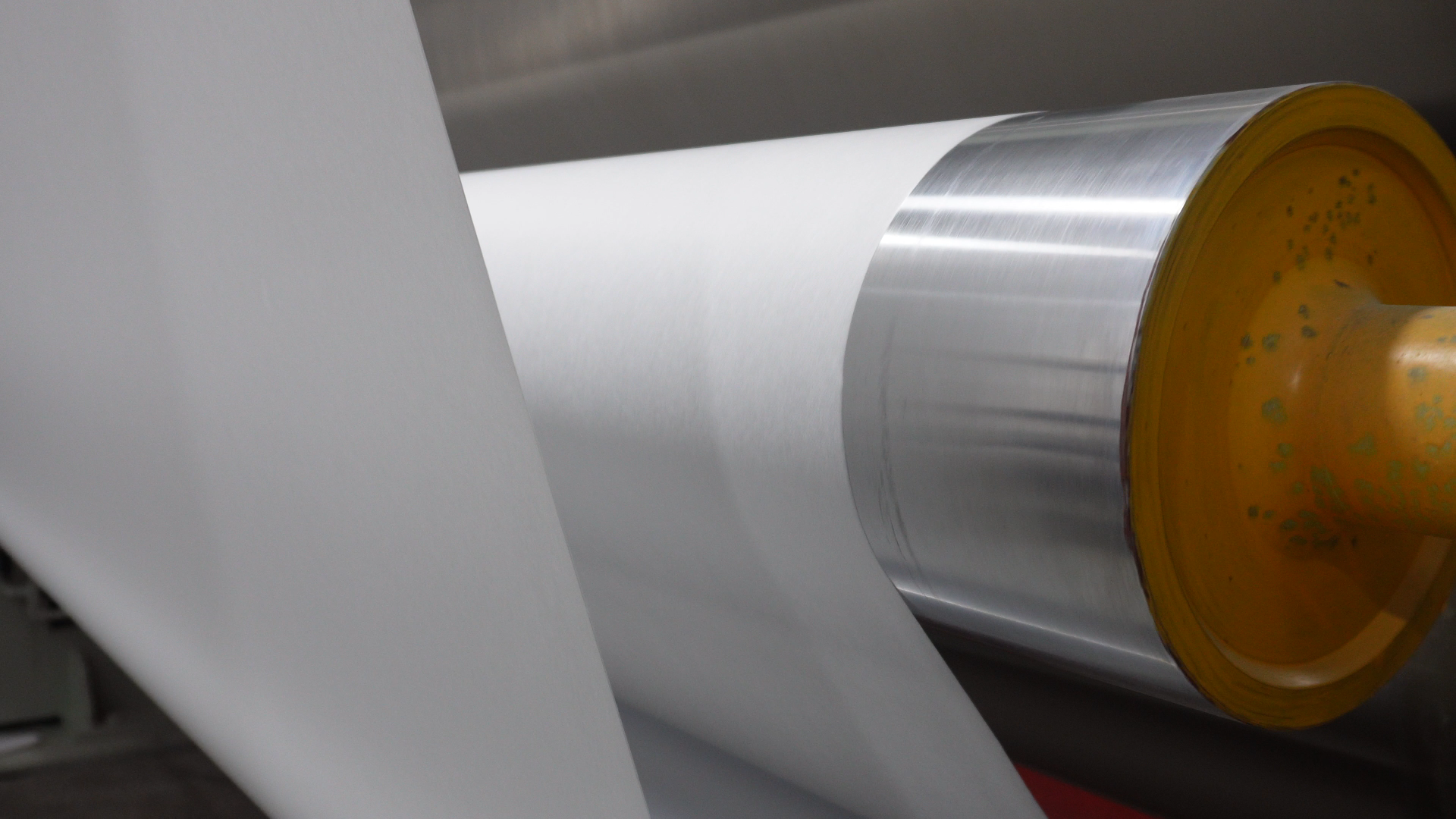 difference between non woven and woven gauze