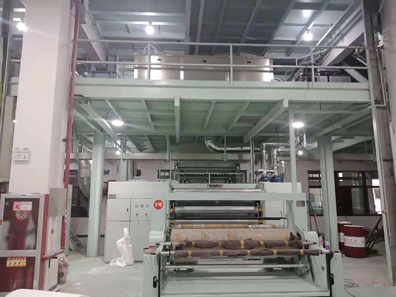 Rahat işləyən üç şüalı polipropilen kompozit toxunmamış maşın