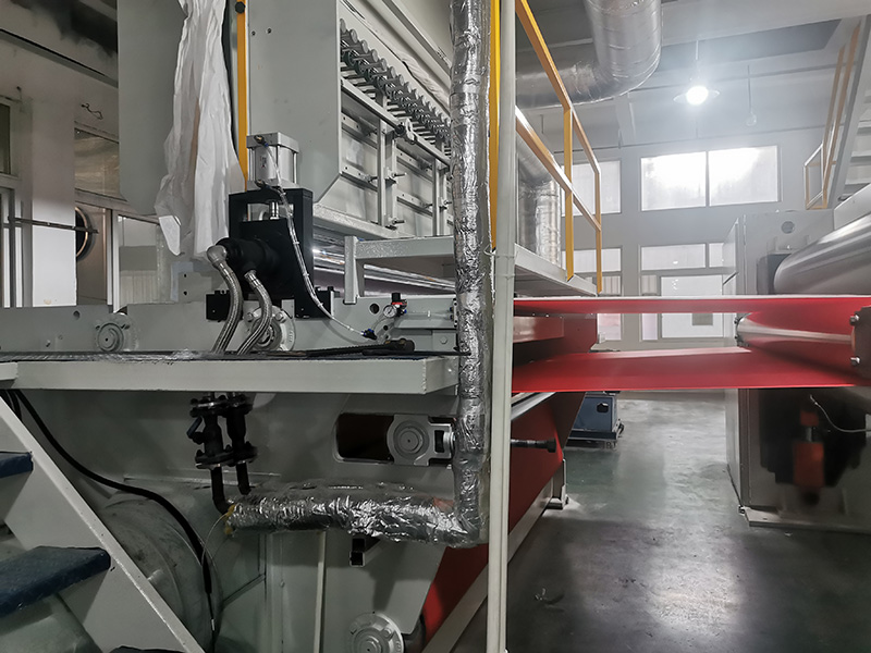 China Manufacturer Nonwoven Fabric Machinery