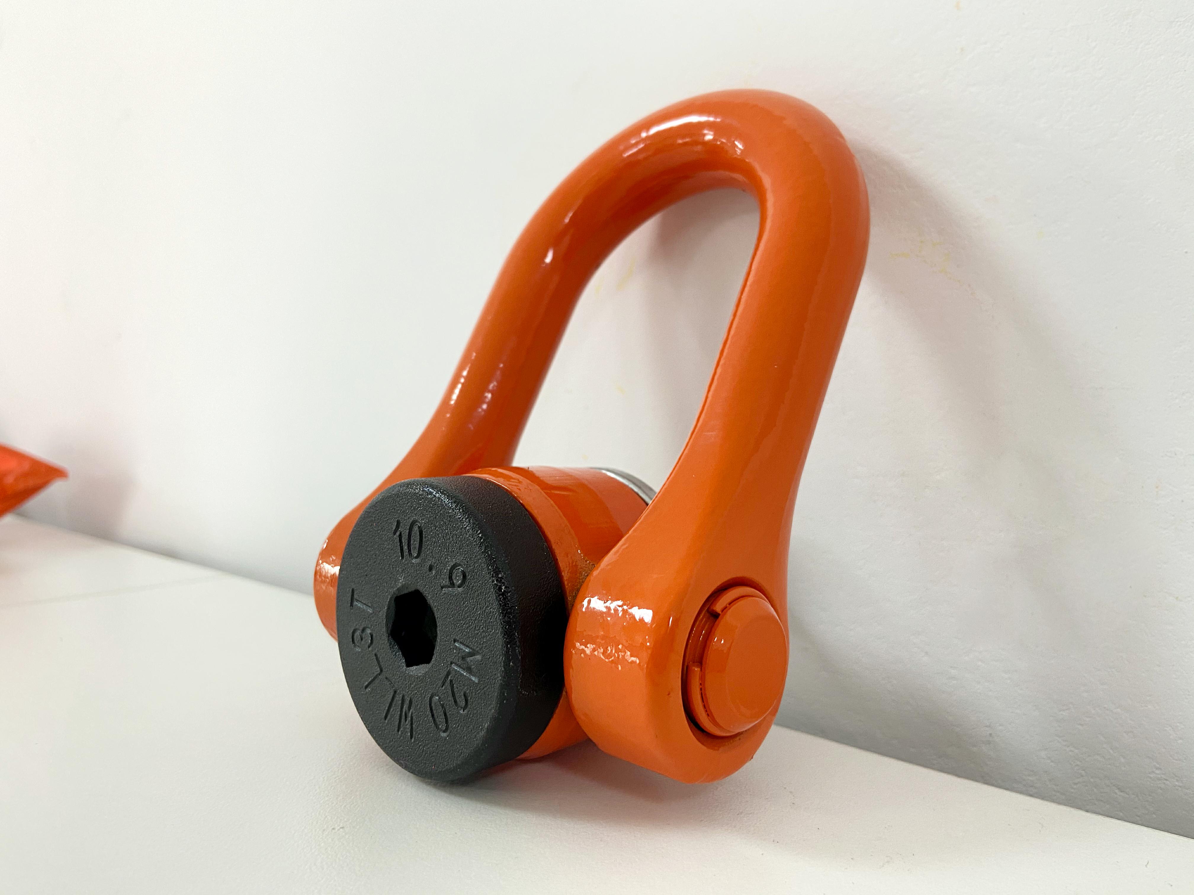 Magnetic particle inspected screw-in lifting and lashing points with short and long thread