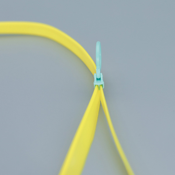 Biodegradable Customized Manual Plastic Zipper Runner2