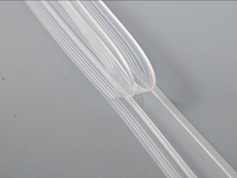 How to Choose the Right Plastic Zippers for Clothing, Bags and food packaging