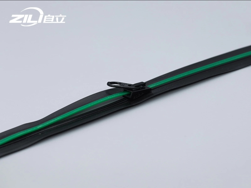 Common Uses of Plastic Zippers