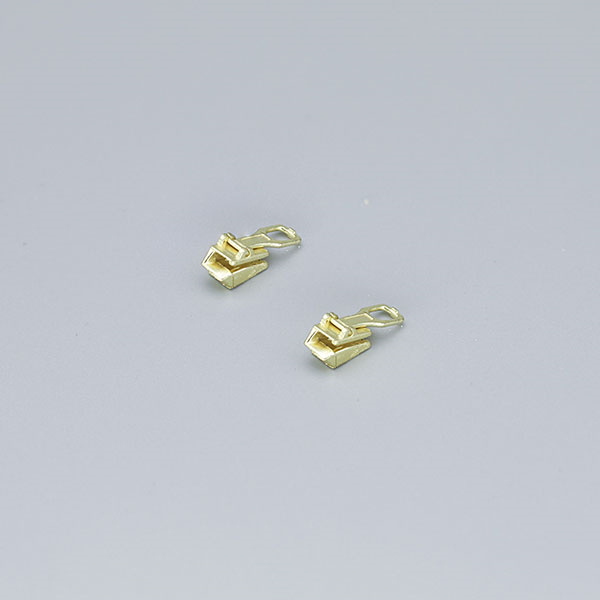 Transform Your Bags and Accessories with a Gold Nylon Zipper
