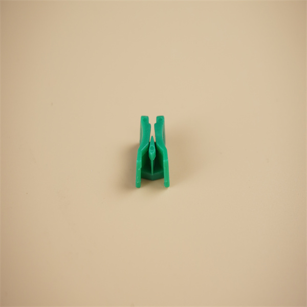 Get Creative with Rainbow Zipper Tape for Your Next Crafting Endeavor