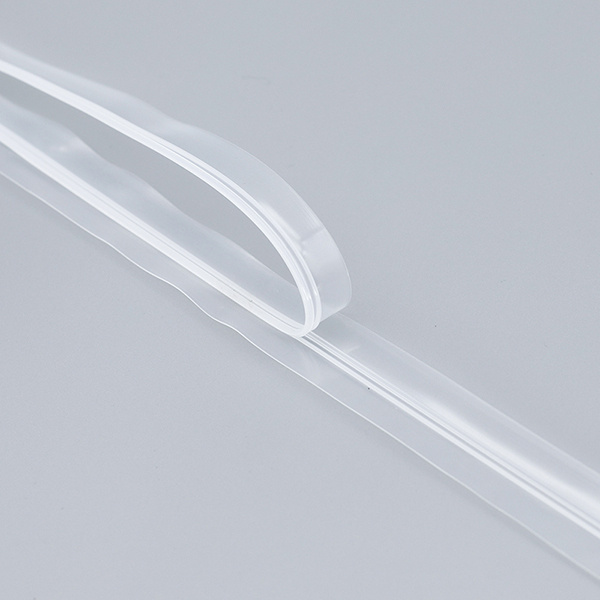 The Advantages of Silver Plastic Teeth Zippers