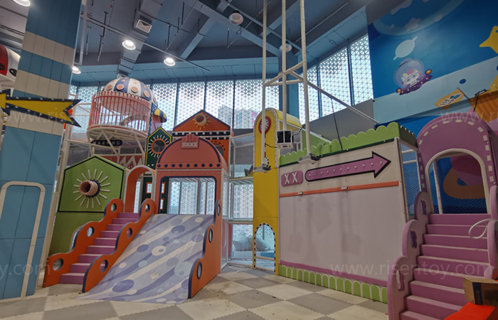 Austria Commercial Children Indoor Theme Soft Play Center With Mesh Tree