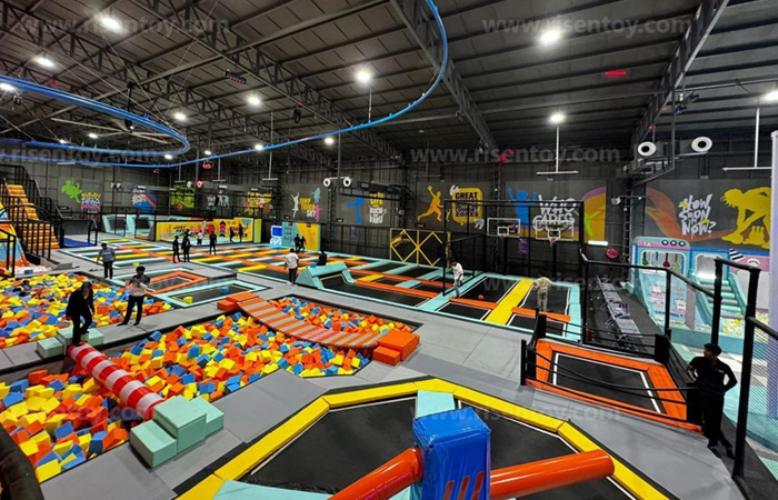 ສວນສາທາລະນະ Trampoline ໃນຮົ່ມຂອງອິນເດຍທີ່ມີໂຄງສ້າງຫຼິ້ນອ່ອນ