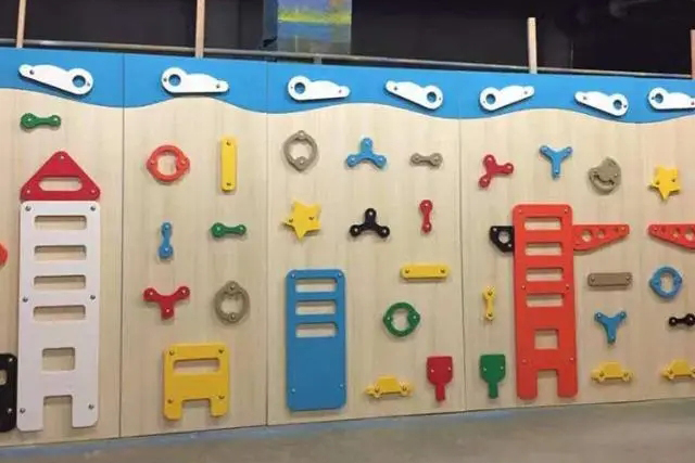 121