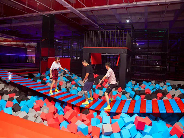 Выгодно ли открыть крытый центр семейного отдыха?