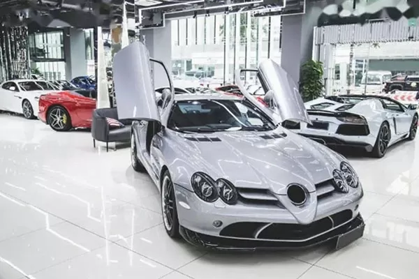 Polycarbonate Characteristics and Main Applications in the Automotive Sector