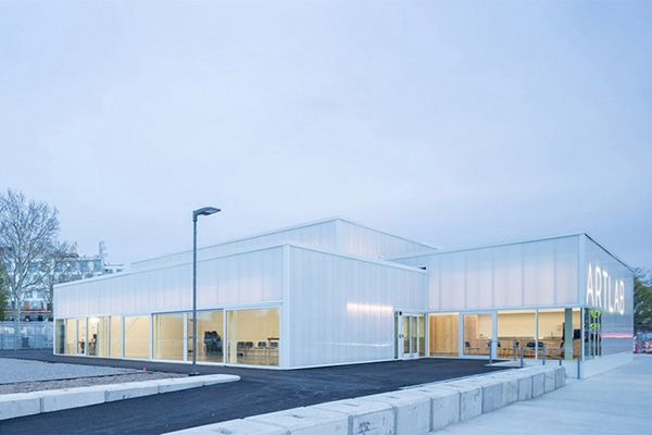 Inspiration* The use of polycarbonate in architectural interiors